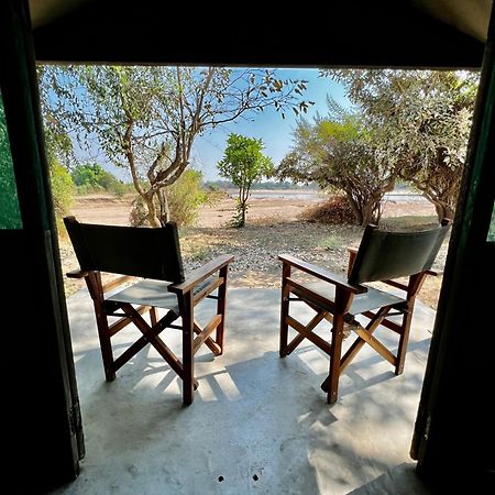 Msandile River Lodge Kakumbi Ngoại thất bức ảnh