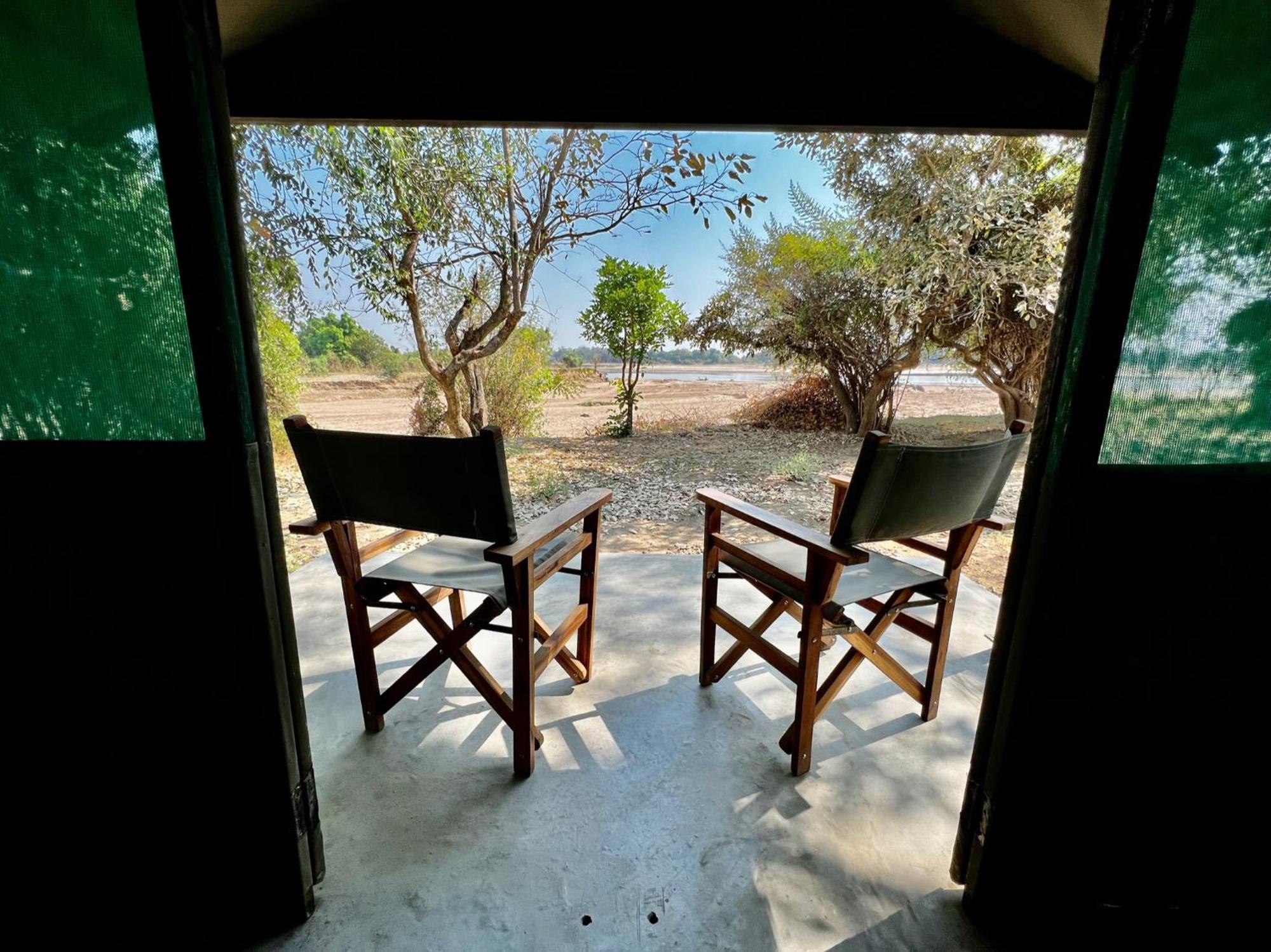 Msandile River Lodge Kakumbi Ngoại thất bức ảnh